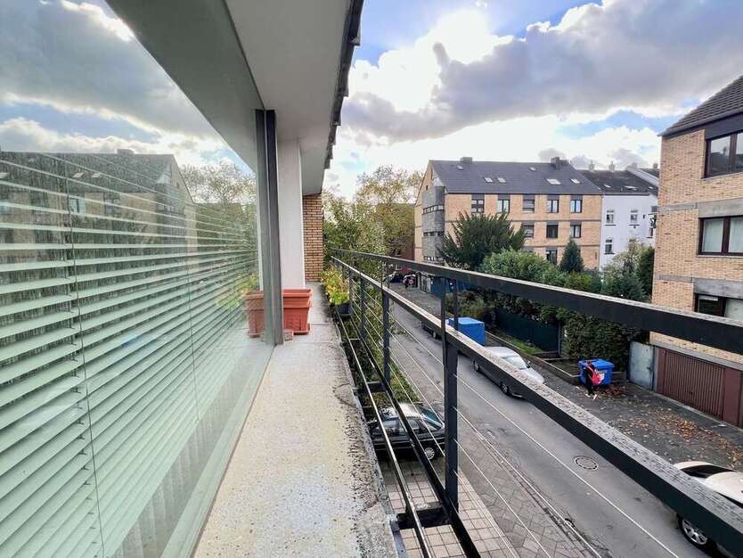 Wohnung zum Kaufen in Düsseldorf 329.000 € 90 m² 4 zimmer