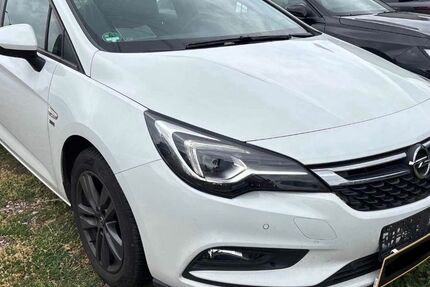 Opel Astra 146.000 km 8.450 &euro; München 81825