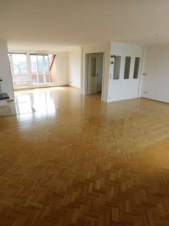 Etagenwohnung Cuxhaven - 2.5 Zimmer, 110 m&sup2;, 850&euro; | Angebot:27055312