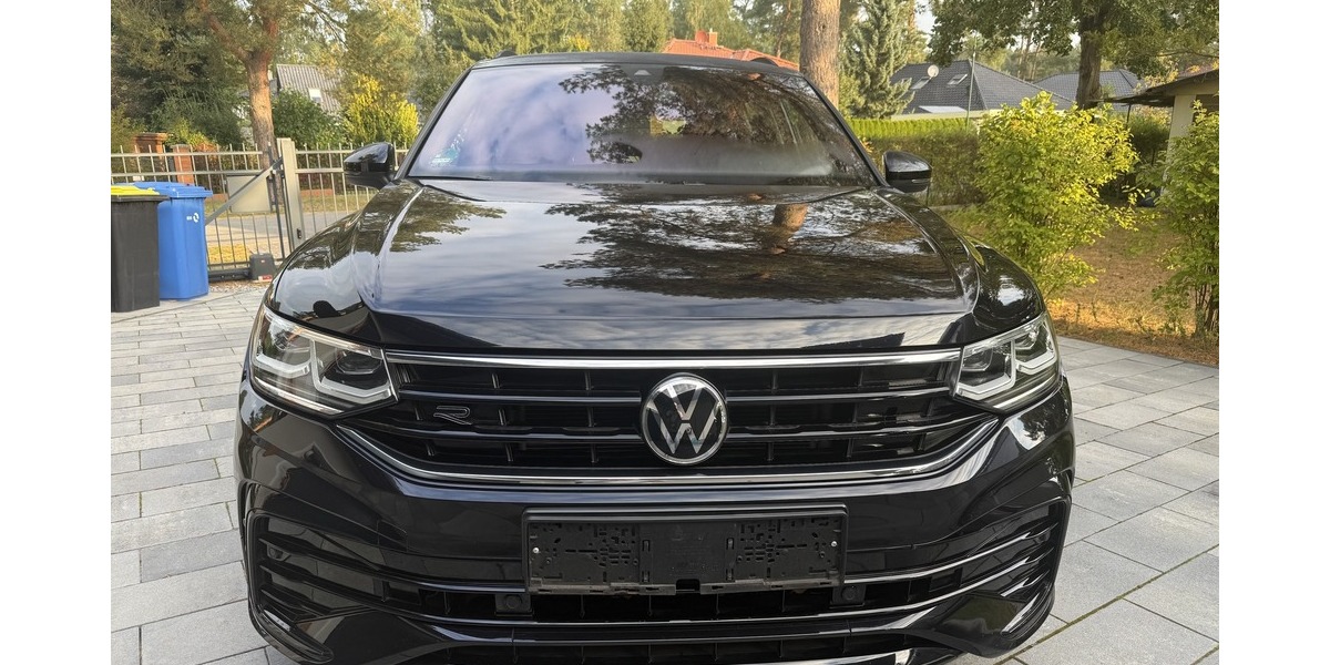 VW Tiguan R-Line Black MATRIX ACC CAM 20 Z HARMAN 57.456 km 31.690 &euro; Berlin 10247