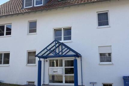 Exklusive Dachgeschosswohnung in Laupheim mit Tiefgaragen-Platz 3 zimmer