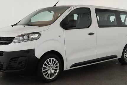 Opel Vivaro 51.700 km 24.384 &euro; Düsseldorf 40233