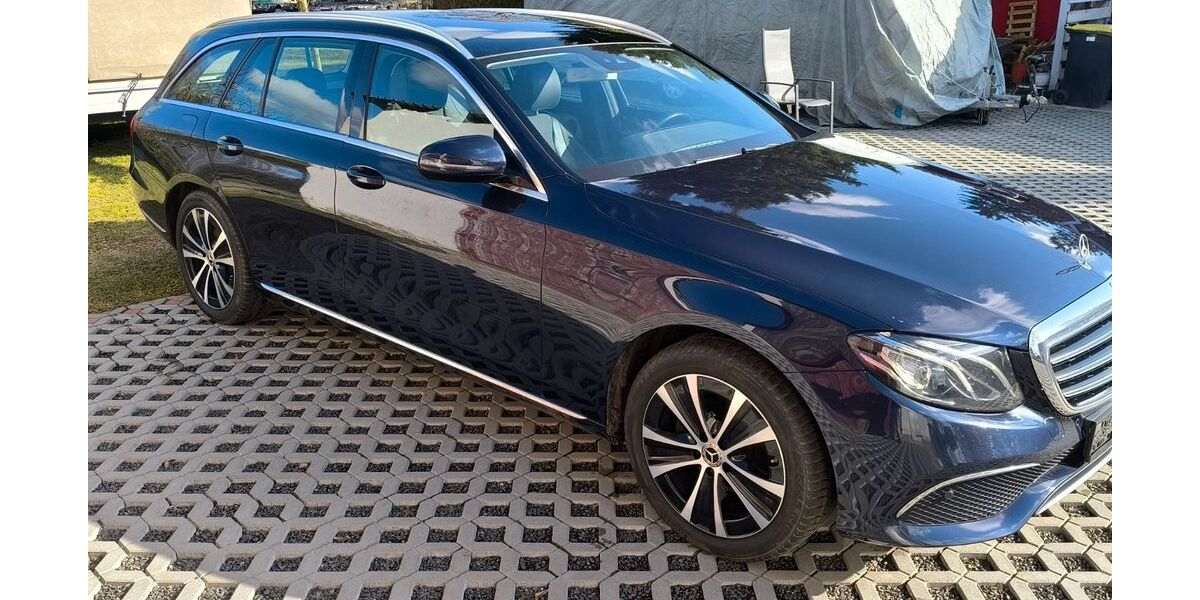 Mercedes-Benz E 200 282.000 km 14.390 &euro; Staven OT Rossow 17039