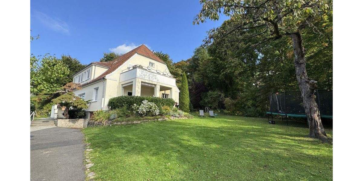 Sonnendurchflutete 6 - Zimmerwohnung mit Terrasse im oberen Ostviertel von Göttingen 6 zimmer