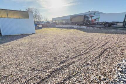 KÜSTER IMMOBILIEN präsentiert: Gewerbe Abstellfläche mit KFZ, Sprinter, LKW und Co.in Barsinghausen zimmer