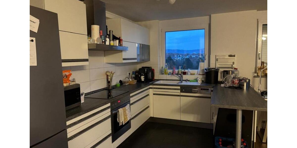 Schöne 3-Zimmerwohnung mit Balkon und Tiefgaragenstellplatz 3 zimmer
