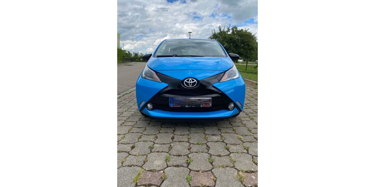 Toyota Aygo (X) 49.462 km 7.900 &euro; Schwäbisch Hall 74523