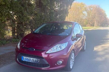 Ford Fiesta 210.000 km 1.300 &euro; Zeitz 06712