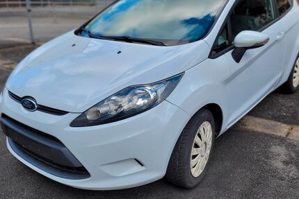 Ford Fiesta 154.600 km 2.800 € Chemnitz 09116