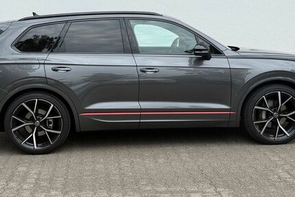 VW Touareg 9.950 km 79.850 € Schkeuditz 04435