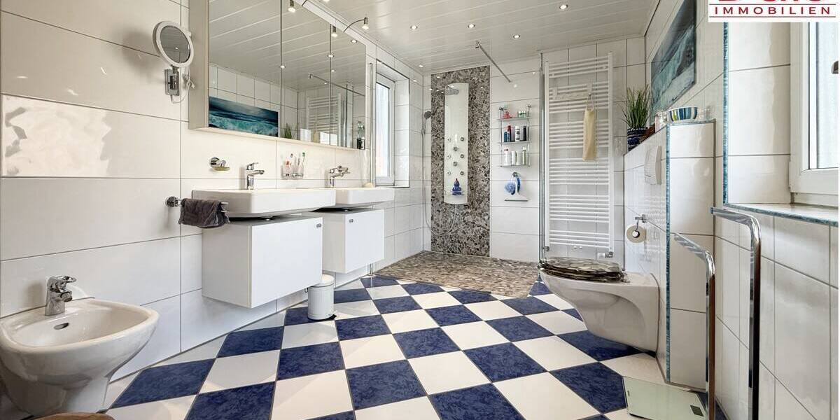 Einfamilienhaus Waltrop - 6 Zimmer, 275 m&sup2;, 630.000&euro; | Angebot:26207330