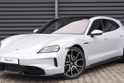 Porsche Taycan 15.000 km 146.880 € Sinzheim/Baden-Baden 76547