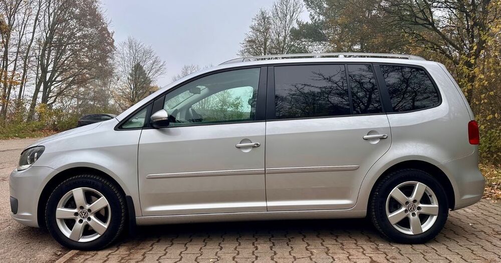 VW Touran 226.499 km 7.890 &euro; Pforzheim 75180