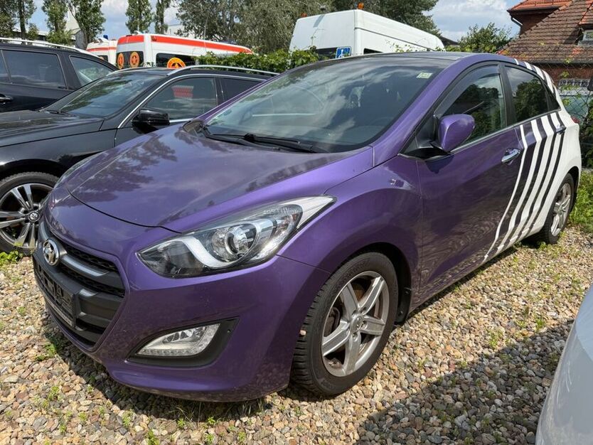 i30