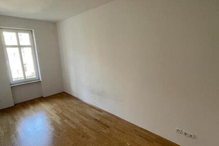 Wohnen auf Zeit Leipzig Ost - 3 Zimmer, 70 m&sup2;, 400&euro; | Angebot:26399494