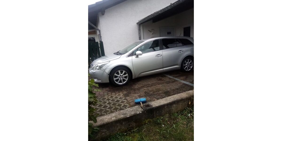 Toyota Avensis 220.000 km 2.500 &euro; Dürrholz 56307
