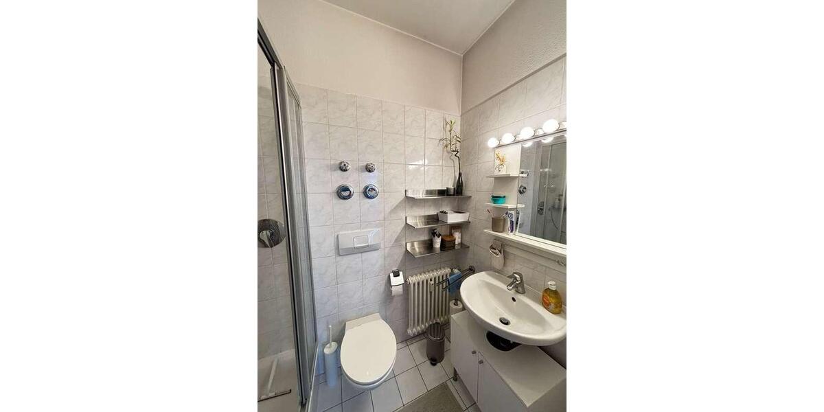 Etagenwohnung Würzburg Frauenland - 2.5 Zimmer, 64 m&sup2;, 1.200&euro; | Angebot:26699654