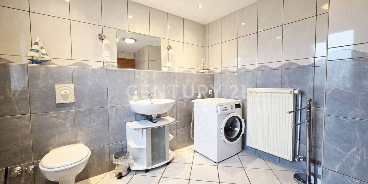 Mehrfamilienhaus, Wohnhaus Dornum-Westeraccumersiel Westeraccumersiel - 7 Zimmer, 142 m&sup2;, 297.400&euro; | Angebot:26128669