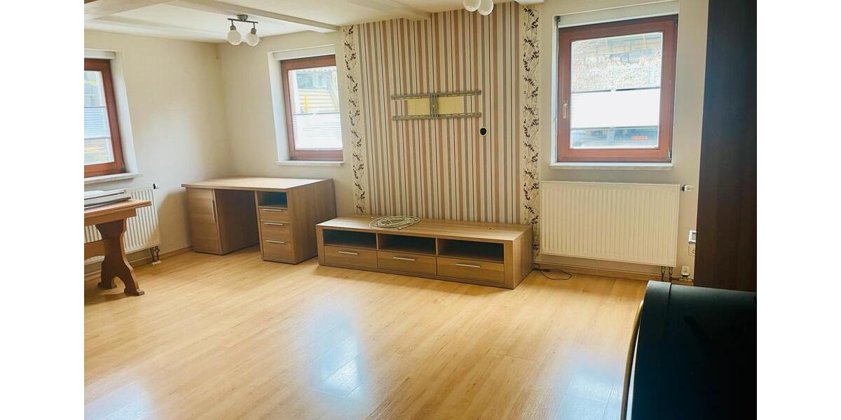 Mehrfamilienhaus, Wohnhaus Bad Lobenstein - 4 Zimmer, 240 m&sup2;, 175.000&euro; | Angebot:25838085