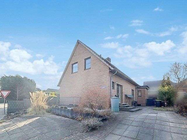 Einfamilienhaus Reinfeld - 5 Zimmer, 120 m&sup2;, 375.000&euro; | Angebot:25634295