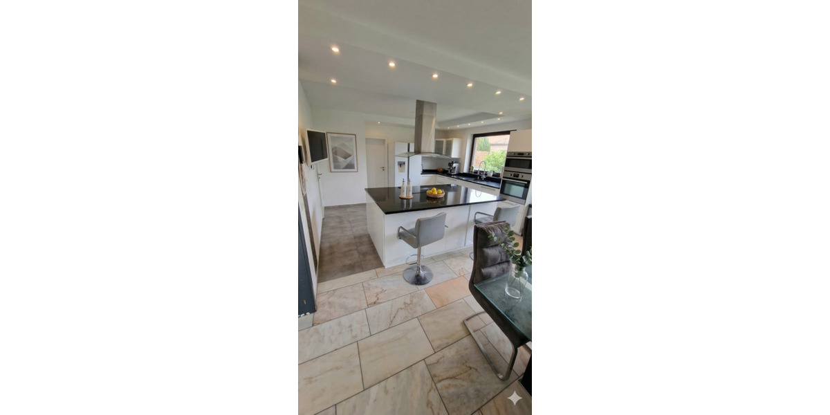 Einfamilienhaus Wesel - 6 Zimmer, 275 m&sup2;, 825.000&euro; | Angebot:25826803