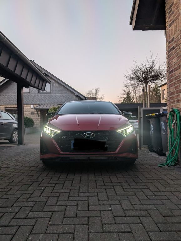 i20
