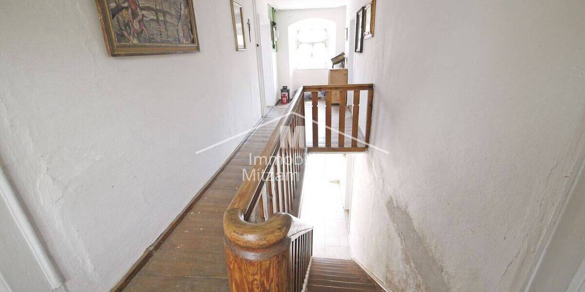 Mehrfamilienhaus, Wohnhaus Greding - 7 Zimmer, 229 m&sup2;, 300.000&euro; | Angebot:26487598