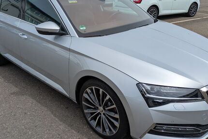 Skoda Superb 58.000 km 27.900 &euro; Friedrichshafen 88046
