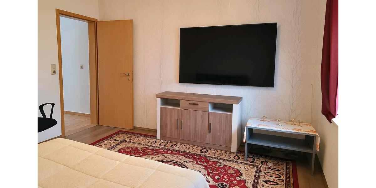 Etagenwohnung Pfeffelbach - 3 Zimmer, 150 m&sup2;, 900&euro; | Angebot:26581951