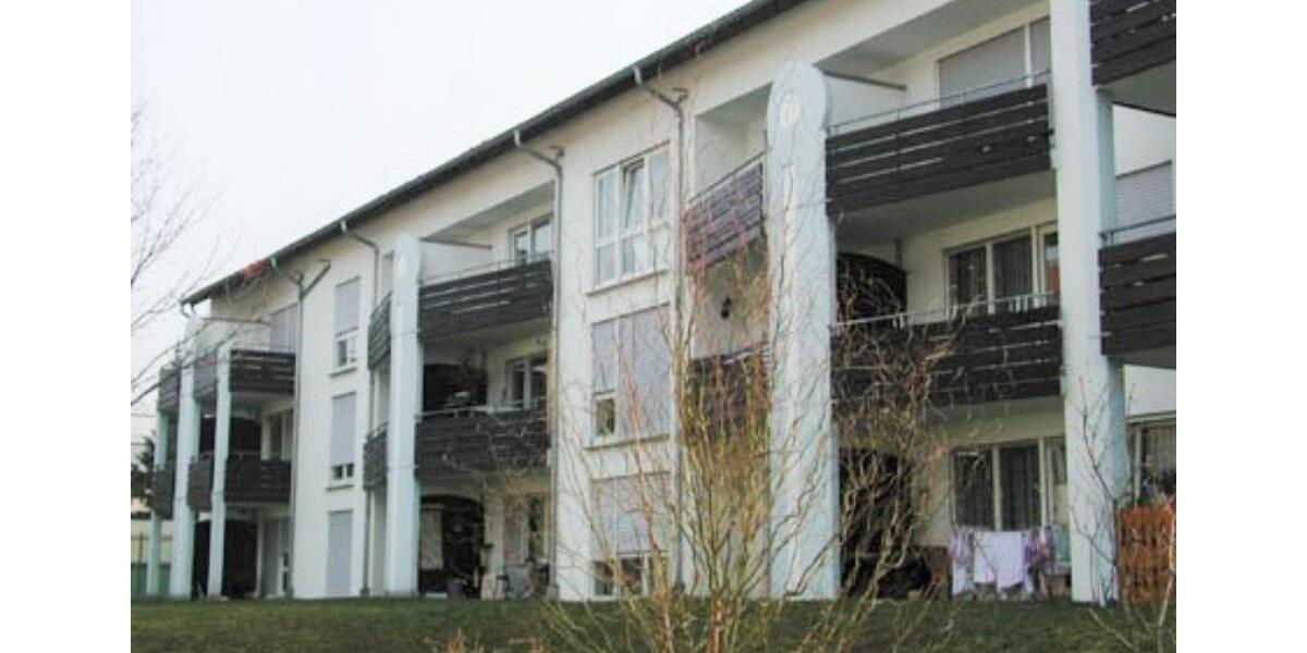 Kaufpreis : 6.480 € = 4,5 % - 1 ZW 30m² 1.OG + TG in Ludwigsburg 1 zimmer