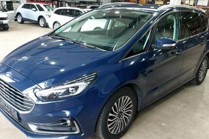 Ford S-Max 178.000 km 11.990 € Gelsenkirchen 45884