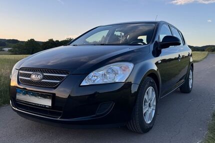 Kia ceed / Ceed 170.300 km 2.400 &euro; Finnentrop 57413
