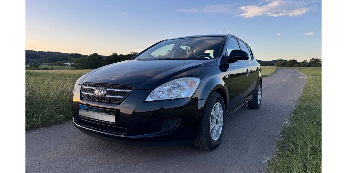 Kia ceed / Ceed 170.300 km 2.400 &euro; Finnentrop 57413