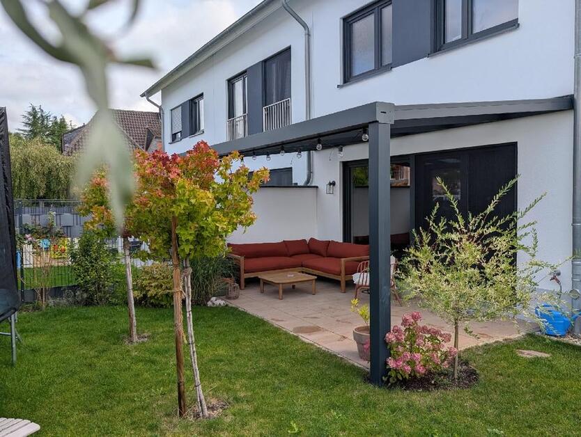 Traumhaftes Einfamilienhaus mit Einbauküche in einer gewachsenen Neubauanlage - frisch renoviert zimmer