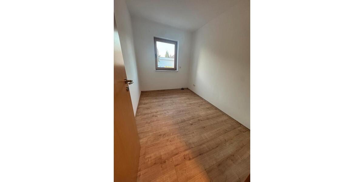 Erdgeschoßwohnung Gedern - 2.5 Zimmer, 70 m&sup2;, 700&euro; | Angebot:25071366