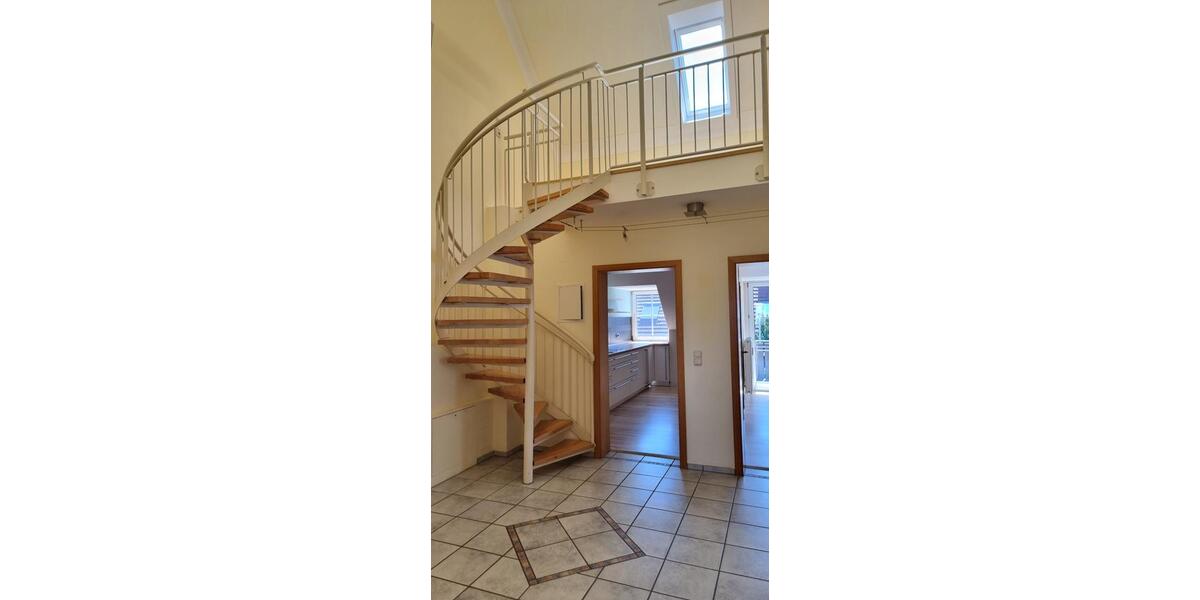 Etagenwohnung Lauingen (Donau) - 5 Zimmer, 95 m&sup2;, 264.000&euro; | Angebot:26823801