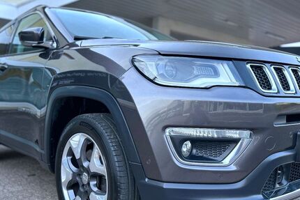 Jeep Compass 96.000 km 14.990 &euro; Losheim am See 66679