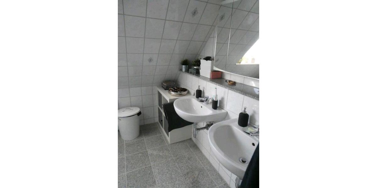 Doppelhaushälfte Beverstedt - 9 Zimmer, 139 m&sup2;, 259.000&euro; | Angebot:25394557