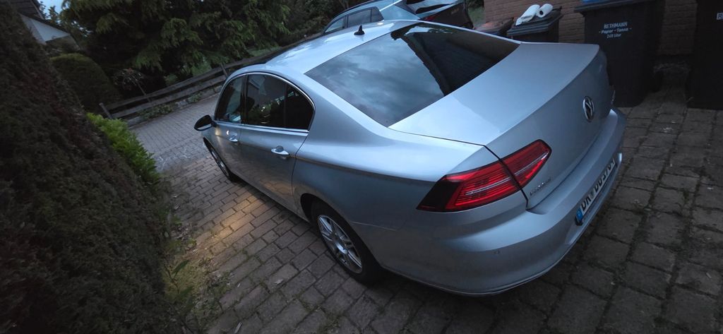 VW Passat 127.000 km 8.999 &euro; Wellen 39167