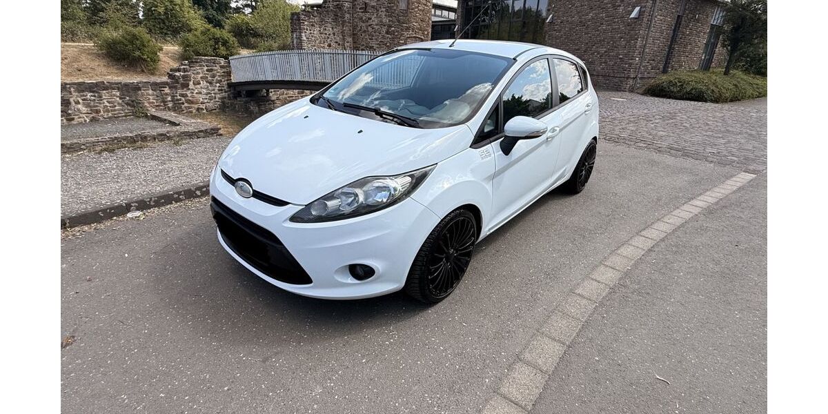Ford Fiesta 132.200 km 4.690 &euro; Euskirchen 53879