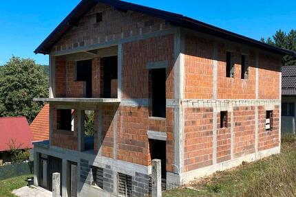 Haus Berngau - 8 Zimmer, 270 m&sup2;, 135.000&euro; | Angebot:24855374