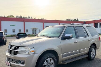 Lincoln Navigator 259.000 km 8.700 &euro; Velten 16727