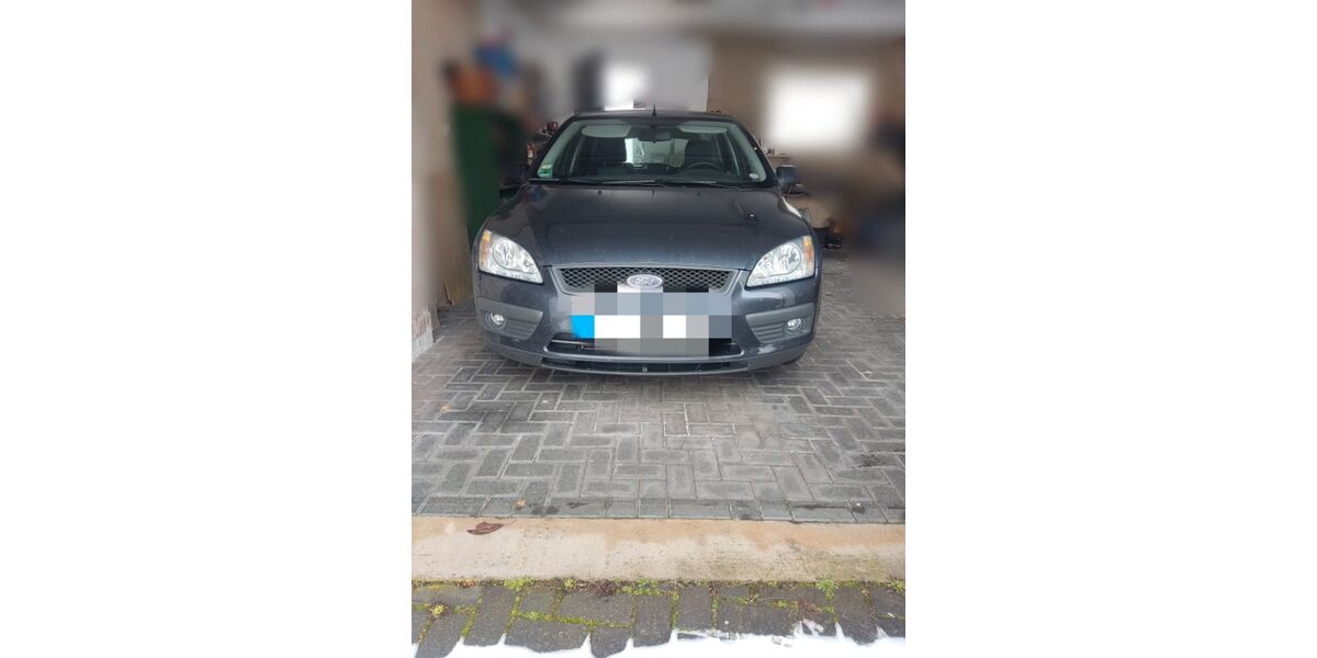 Ford Focus 72.900 km 3.200 &euro; Hüttenberg 35625