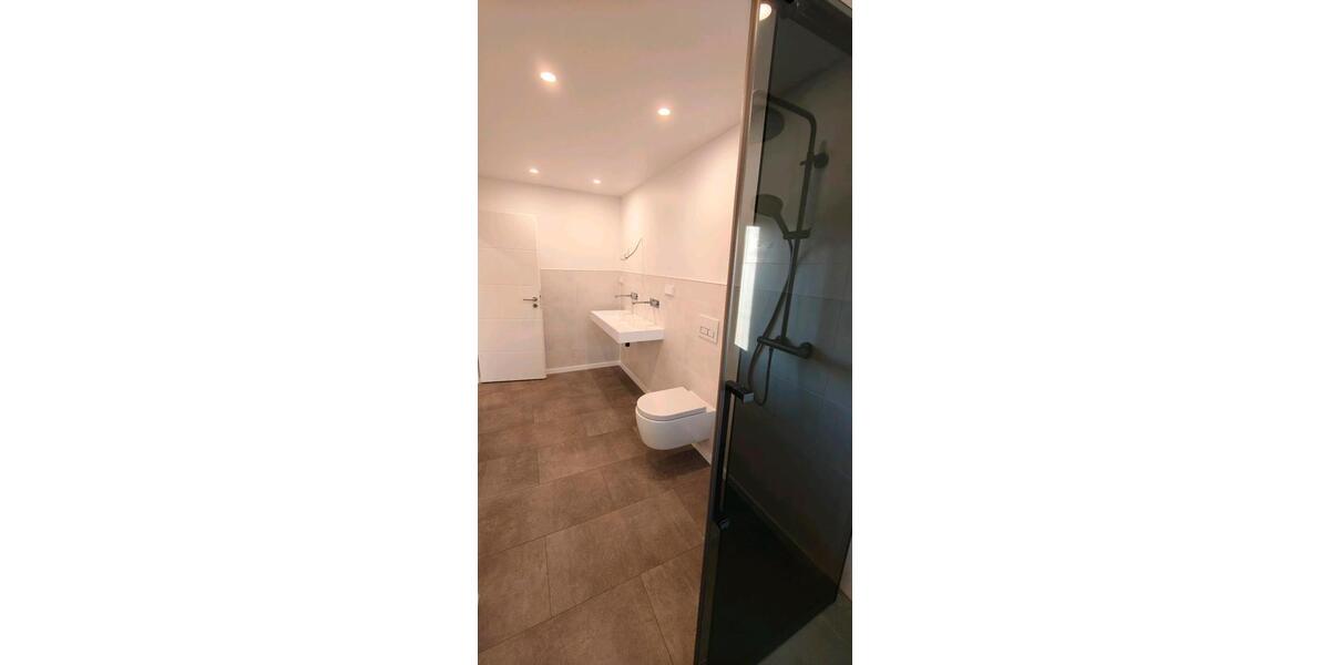 Doppelhaushälfte Wadern - 6 Zimmer, 190 m&sup2;, 1.350&euro; | Angebot:26409659