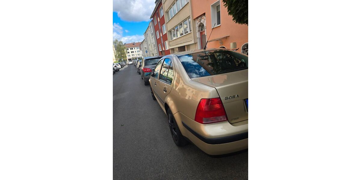 VW Bora 142.000 km 3.300 &euro; Kassel 34117