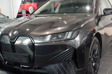 BMW iX 3.695 km 84.499 € Frankfurt am Main 60435