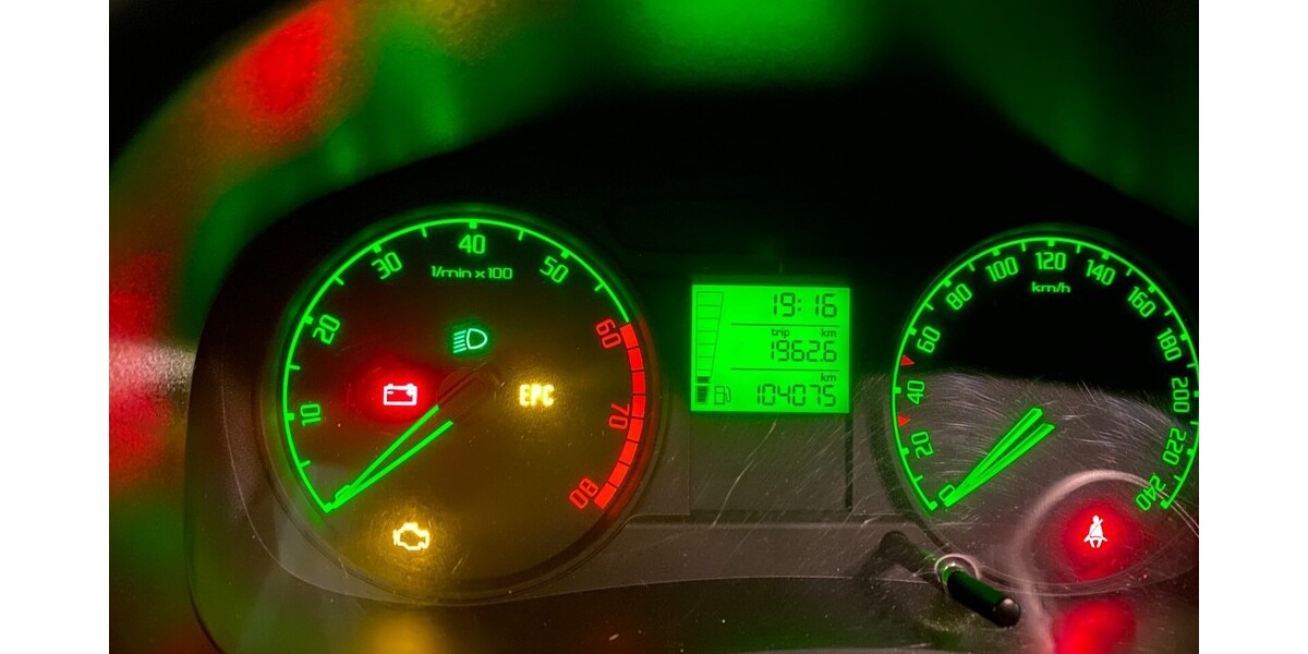 Skoda Fabia 104.075 km 2.999 € Fürth 90744