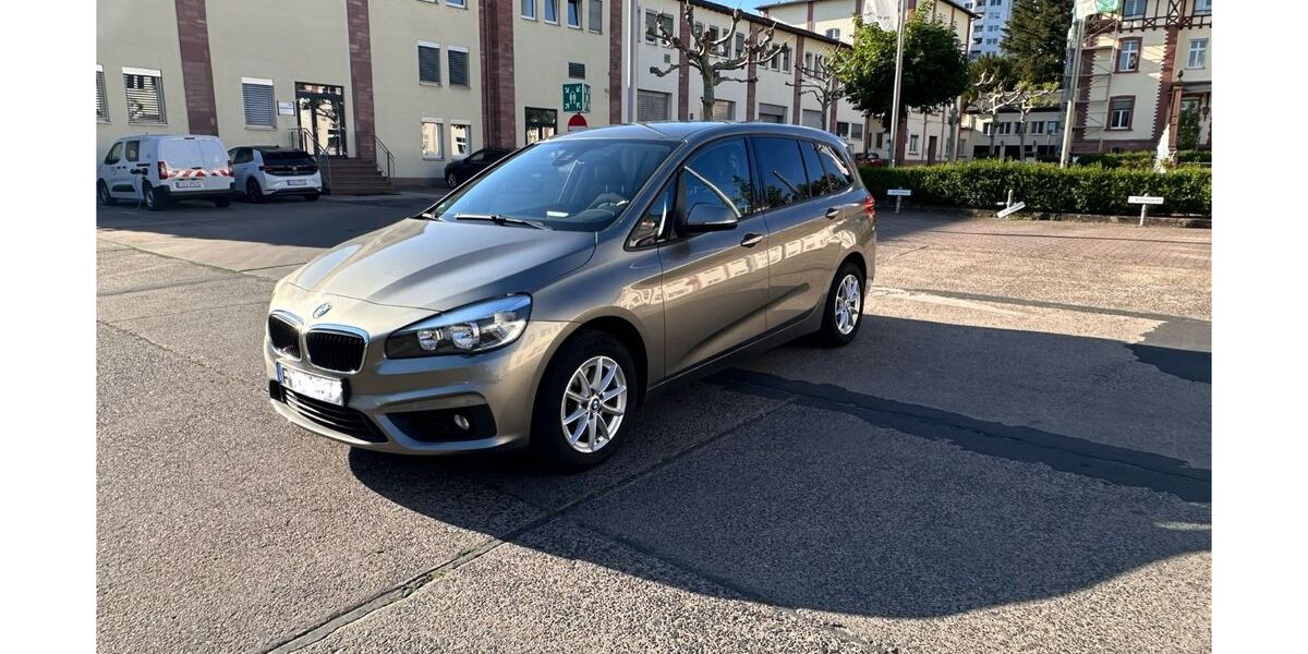 BMW 218 Gran Tourer 29.272 km 14.200 &euro; Frankfurt am Main 60435