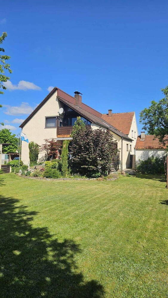 Doppelhaushälfte in ruhiger Lage in Teublitz-Saltendorf