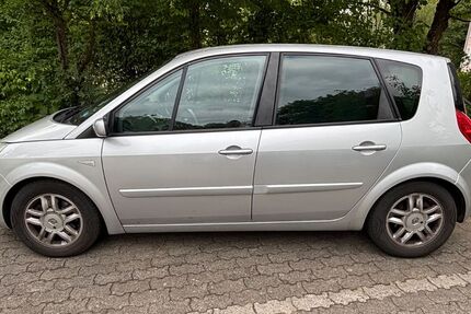 Renault Scenic 251.000 km 2.750 &euro; Schwalbach am Taunus 65824